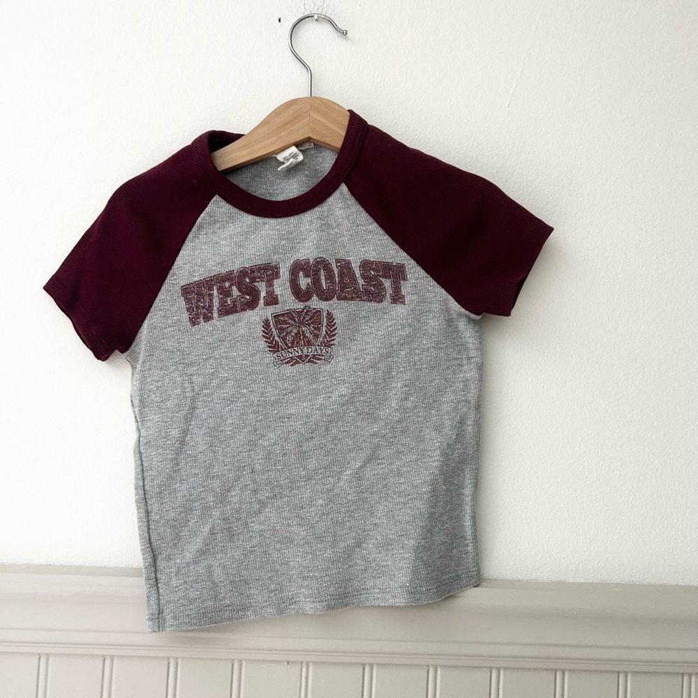 Full Tilt Girls Large Gray Maroon West Coast Baby Graphic Raglan Tee Ribbed